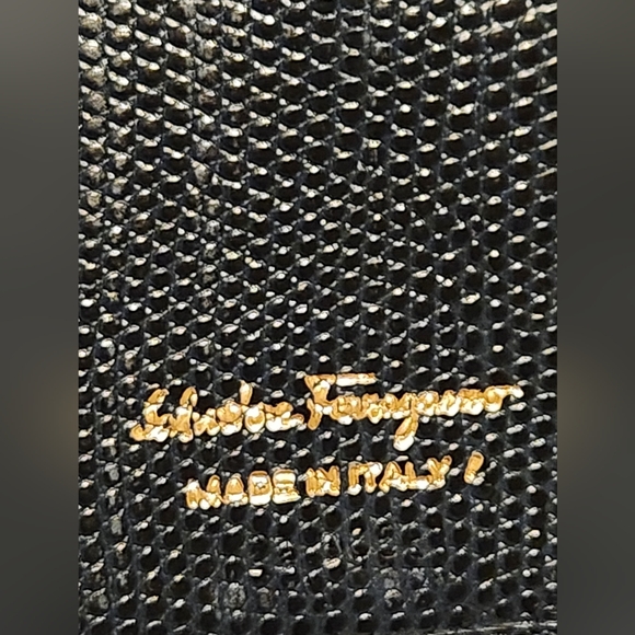 SOLD! Salvatore Ferragamo Black leather Tri-fold wallet. - Picture 14 of 15